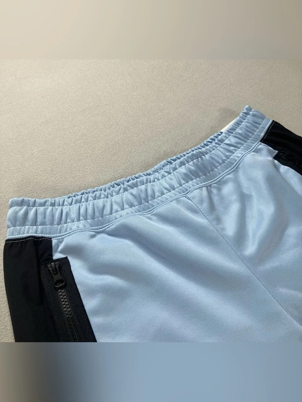 Nike Air Max Men’s Light Blue & Black Athletic Shorts HQ4918-422
